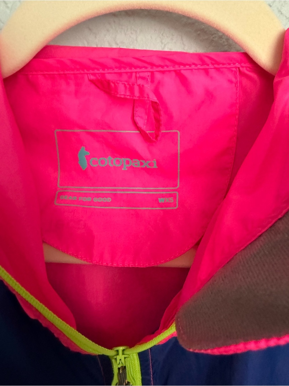 Cotopaxi Neon Pink and Navy Colorblock Pullover Jacket - Picture 2 of 4